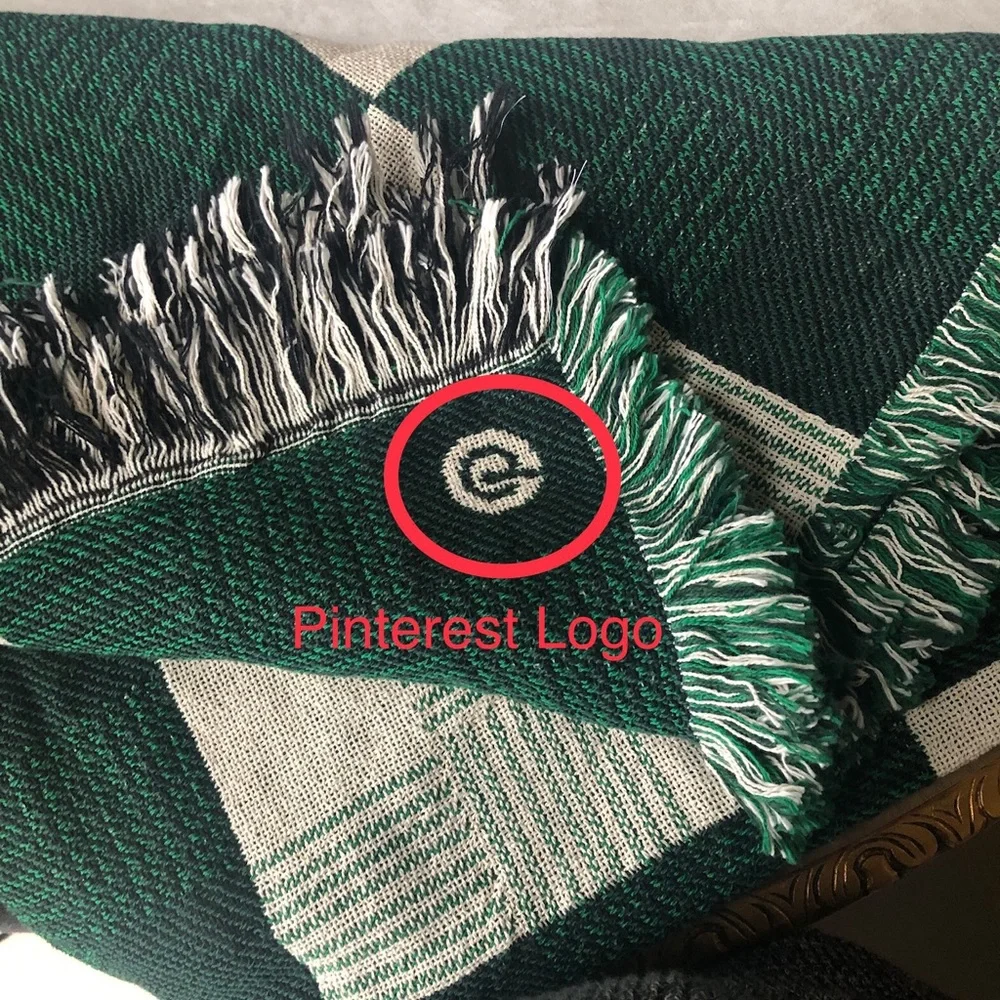 Green Cream Squares 100% Finest Quality Cotton Throw / Bedspread Blanket 50
